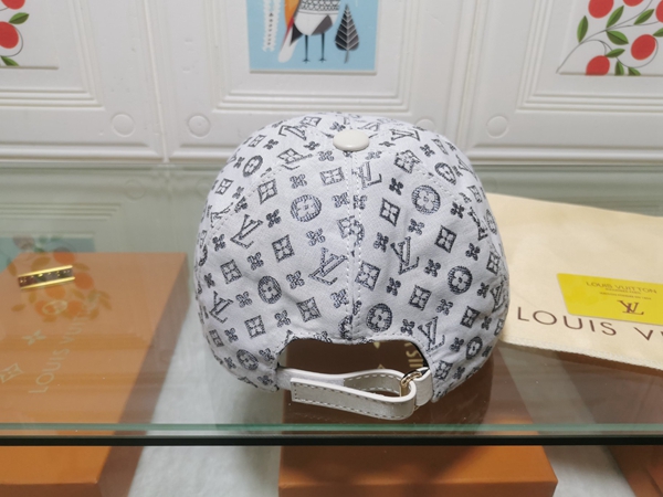 ブランド帽子側面デザイン